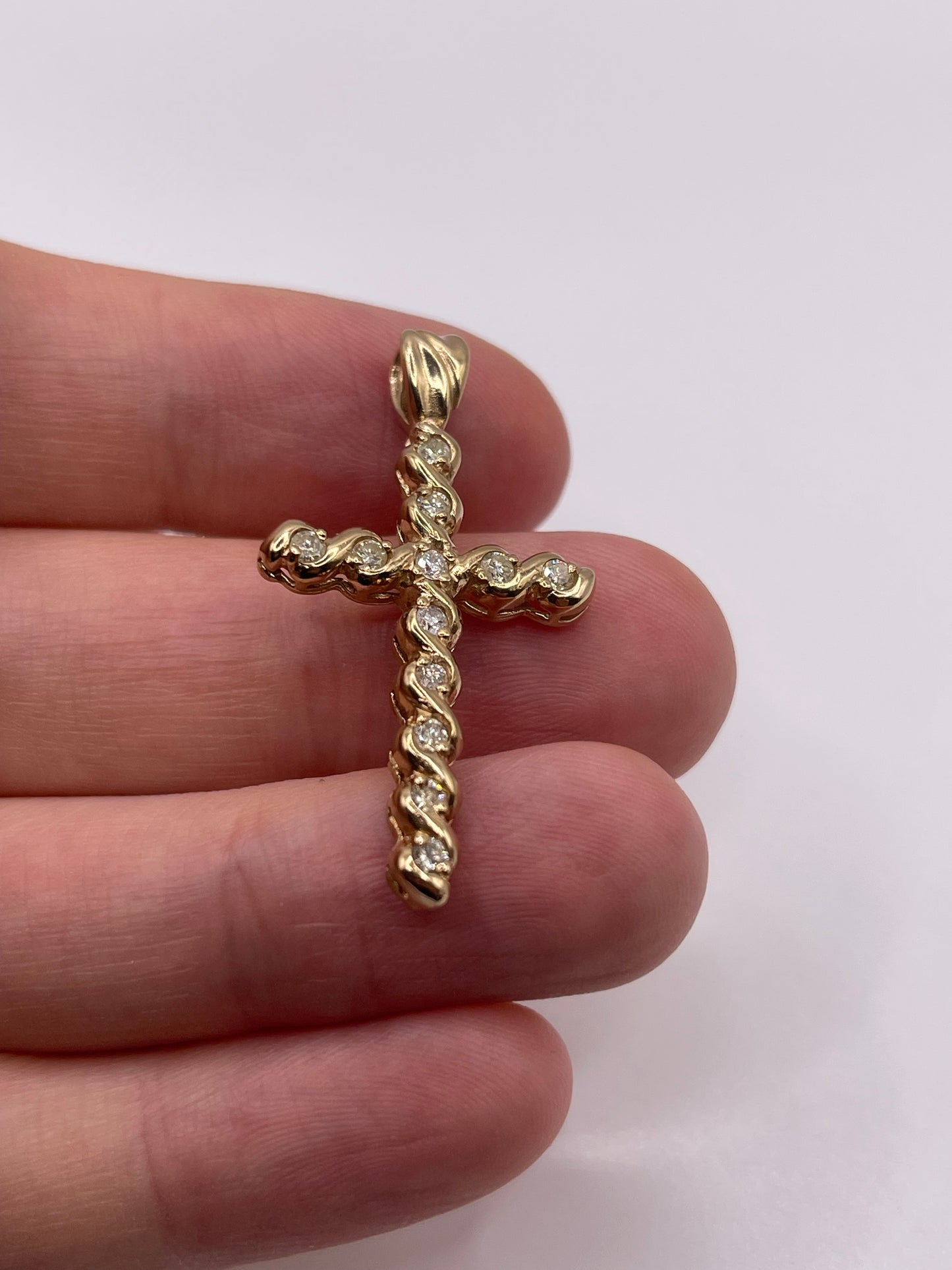 9ct gold diamond cross pendant