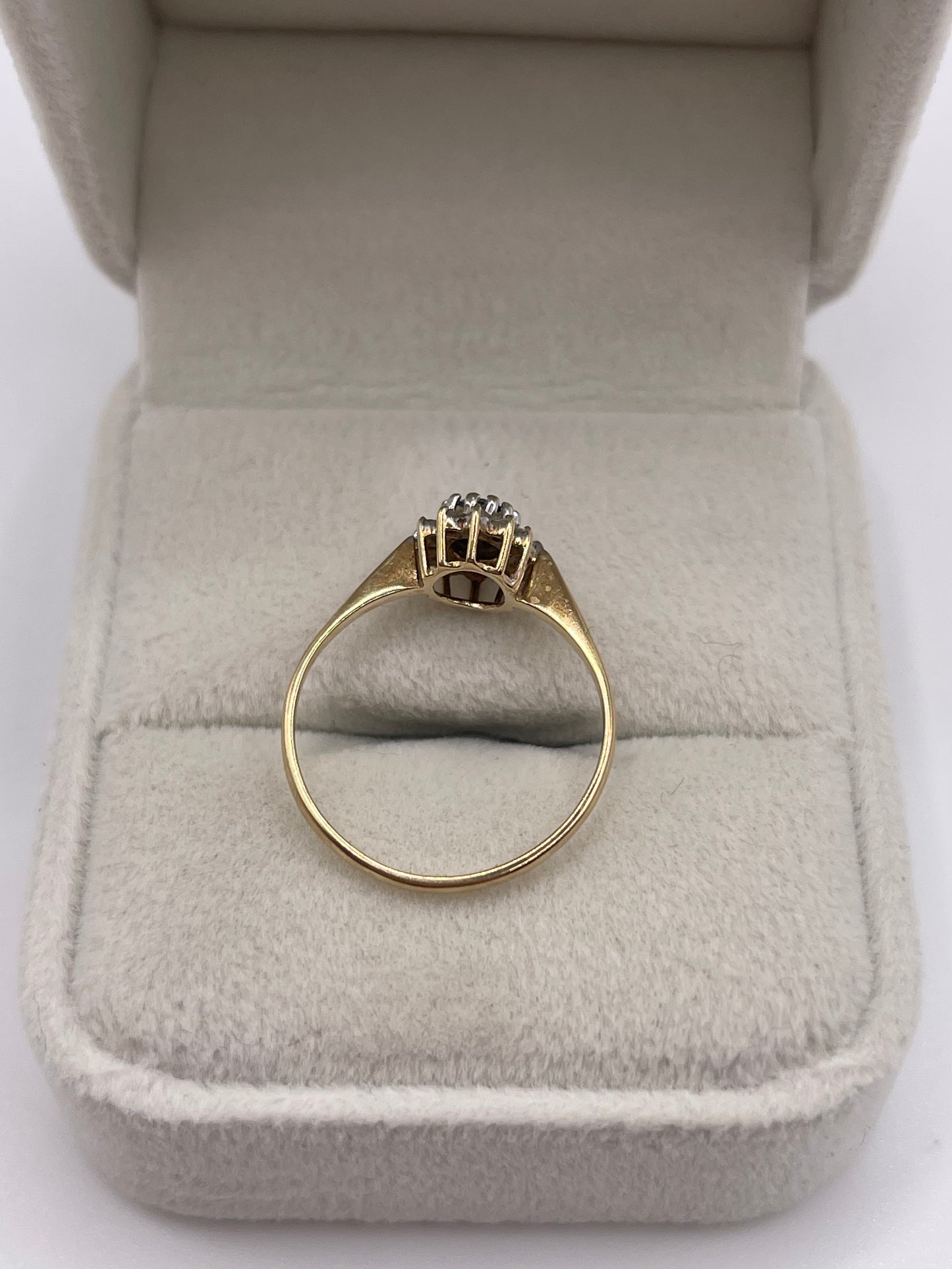 9ct gold sapphire and diamond ring