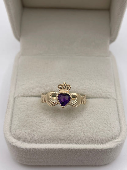 9ct gold amethyst claddagh ring