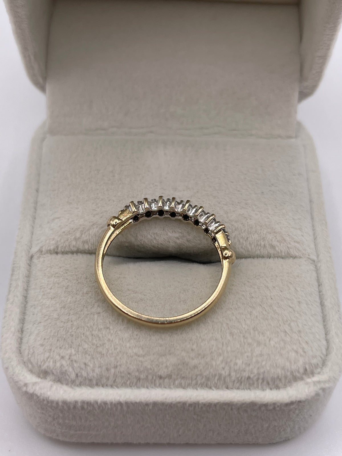 9ct gold diamond cluster ring