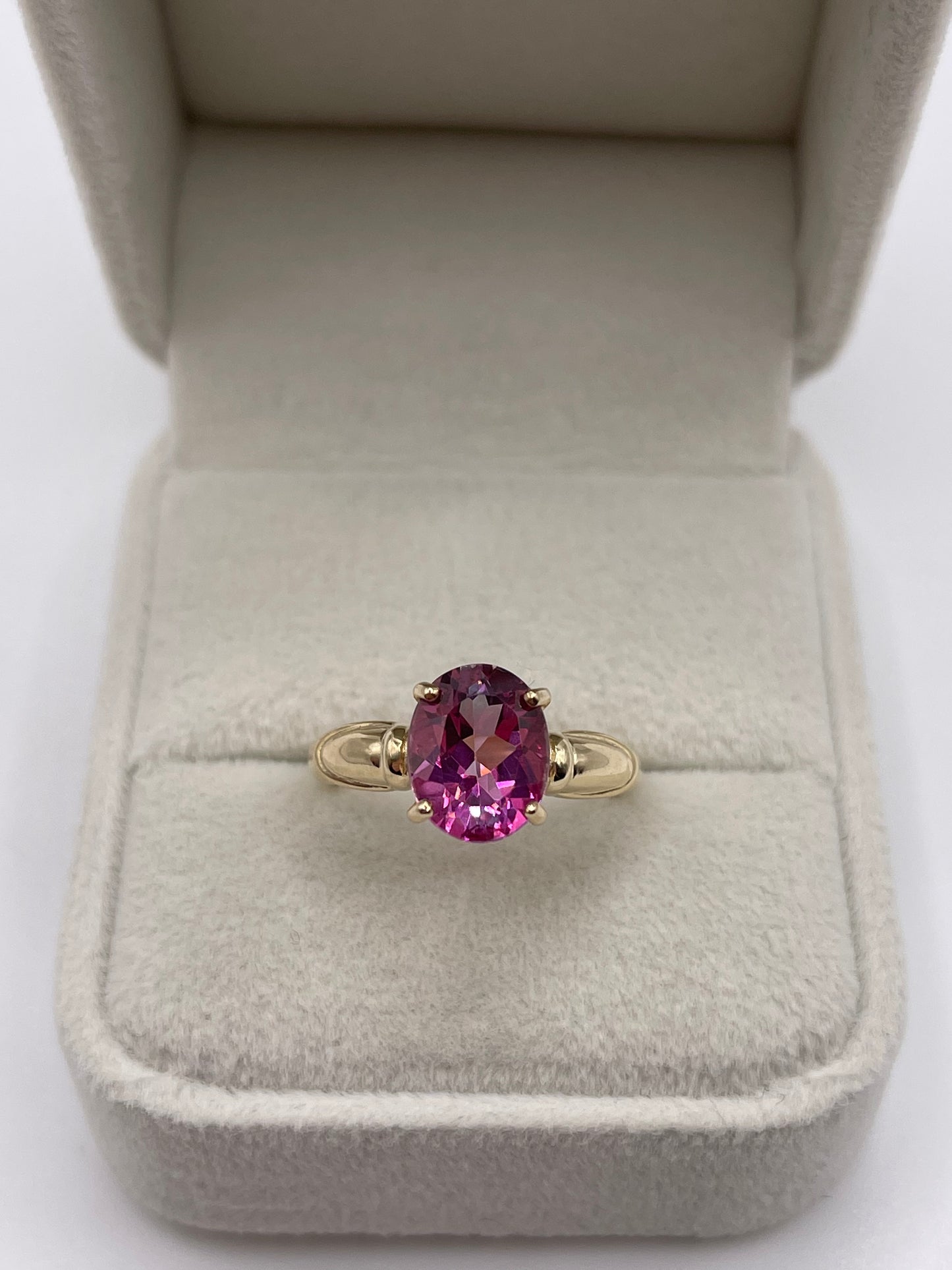 9ct gold pink topaz ring