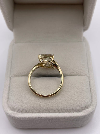 9ct gold quartz ring