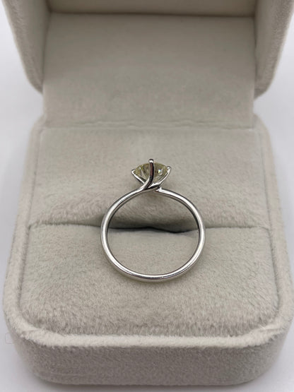 Platinum 0.82ct diamond ring