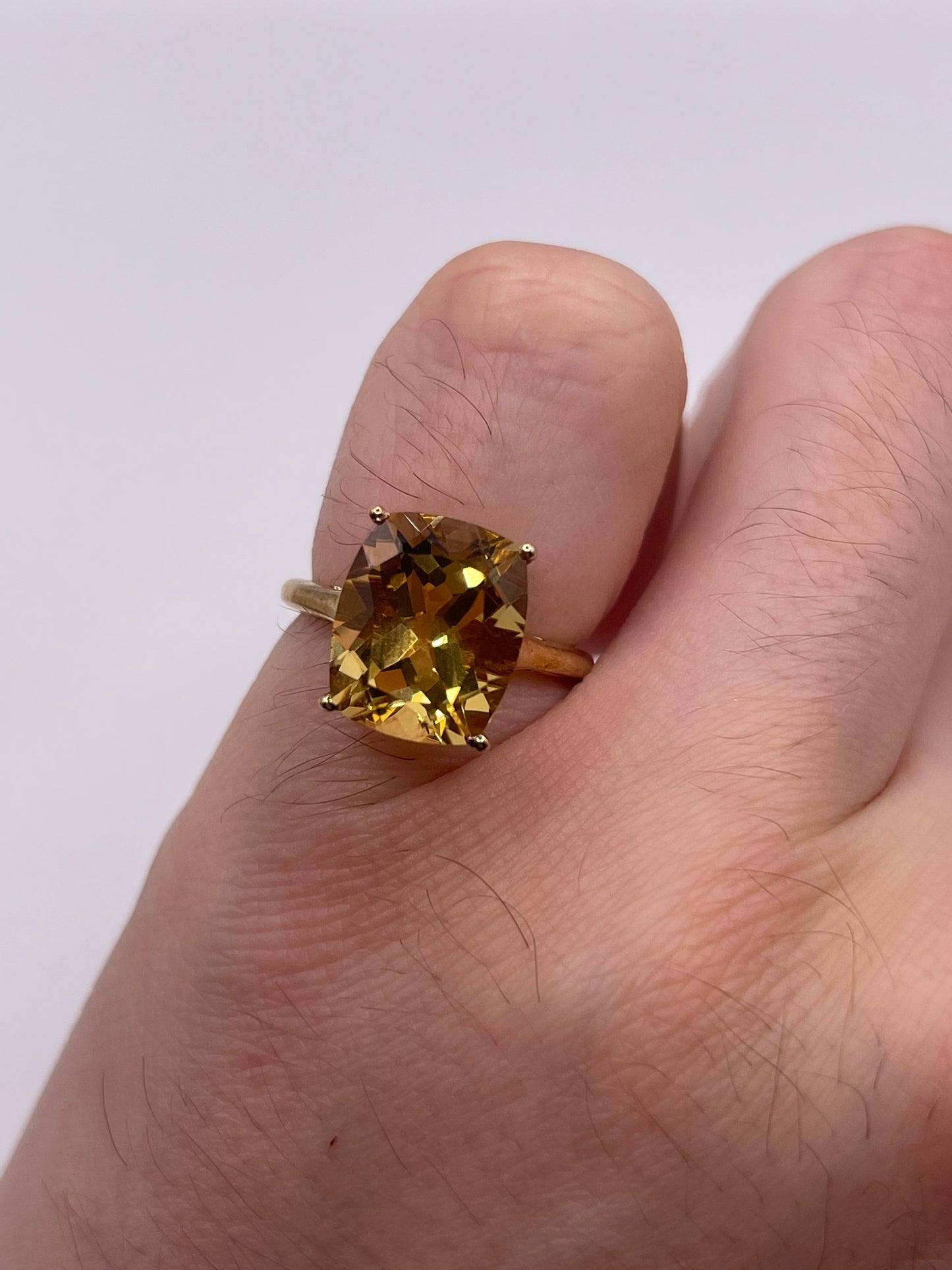 9ct gold citrine ring