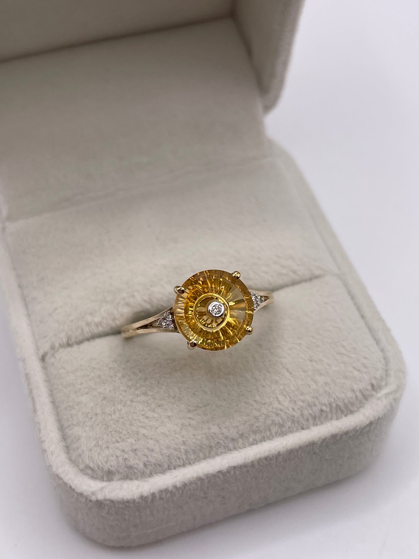 Glenn Lehrer 9ct gold citrine and diamond ring