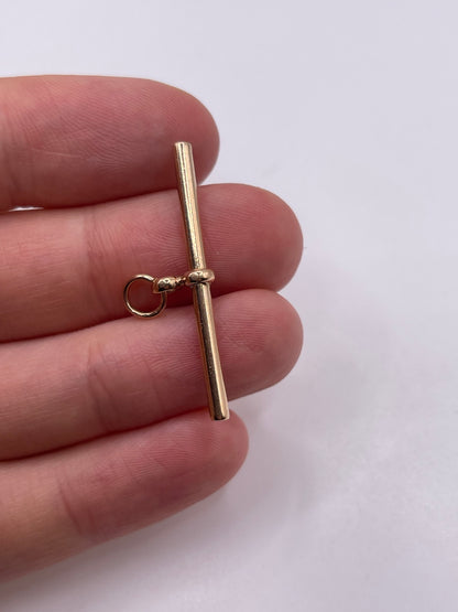 9ct rose gold t bar pendant