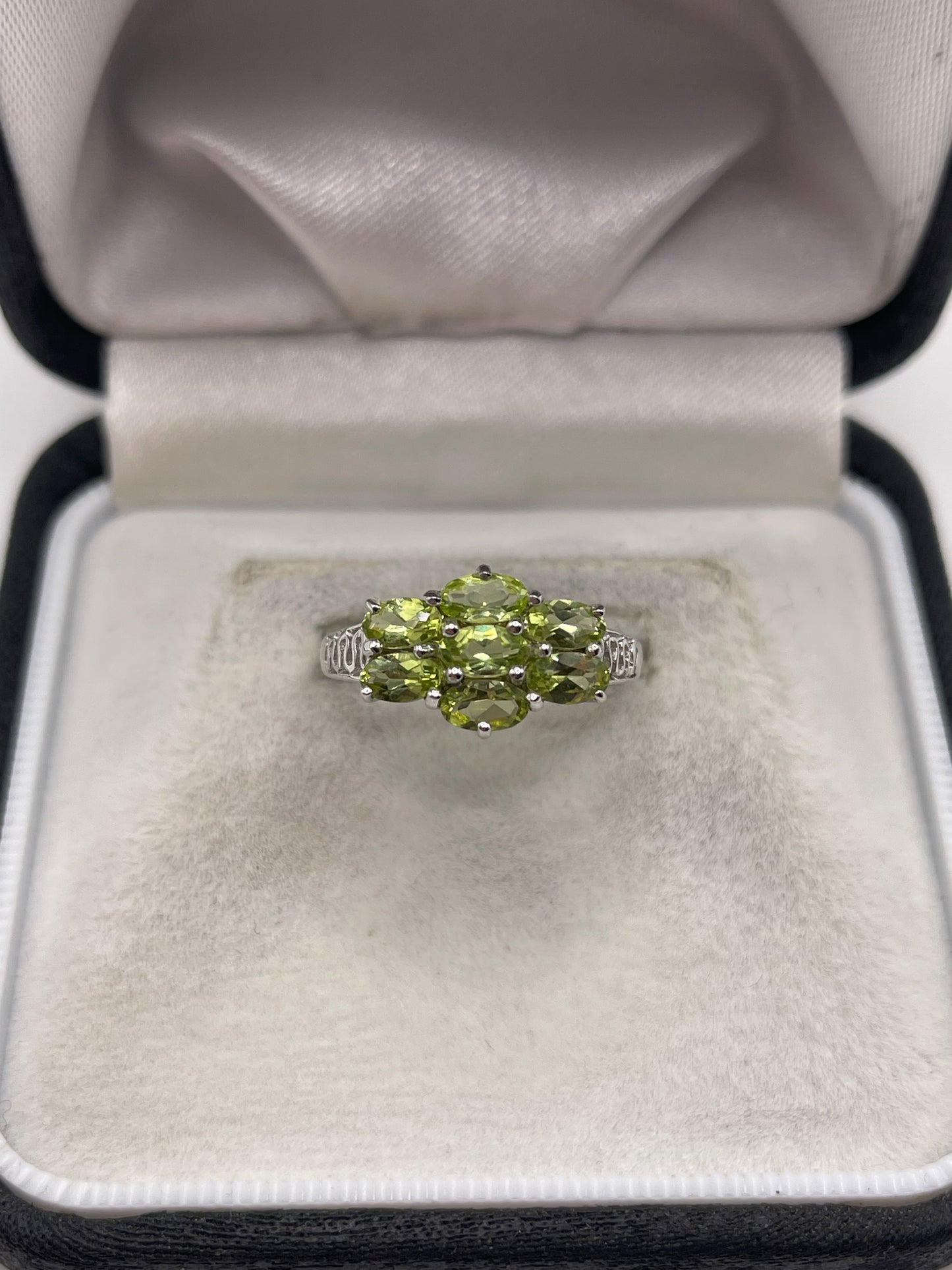 9ct white gold peridot cluster ring