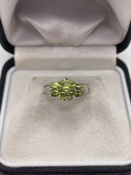 9ct white gold peridot cluster ring