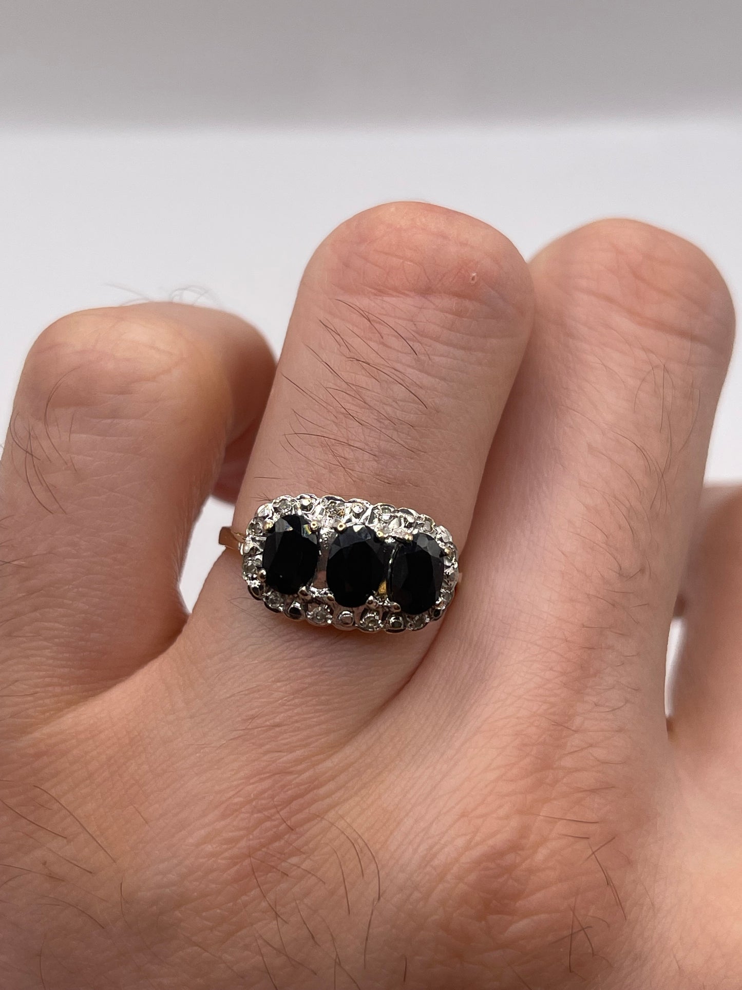 9ct gold sapphire and diamond ring