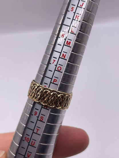 9ct gold patterned band