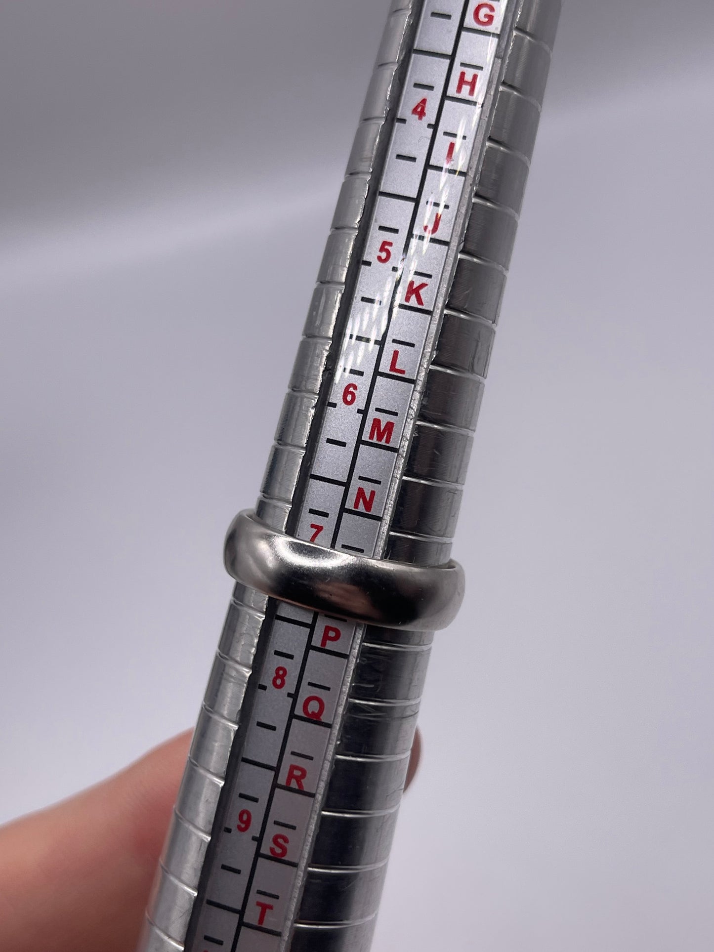 9ct white gold diamond ring