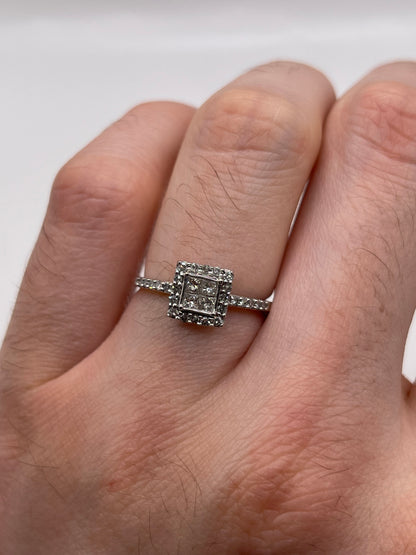 14ct white gold diamond cluster ring