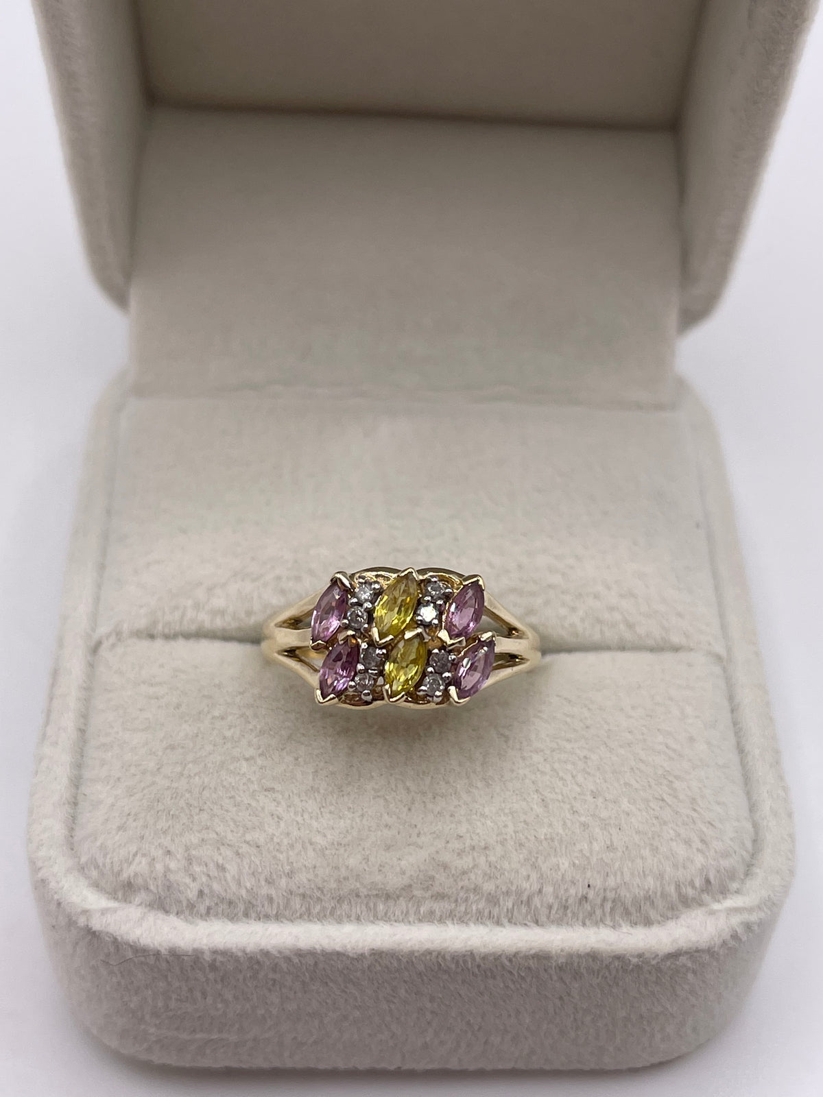 9ct gold sapphire and diamond ring