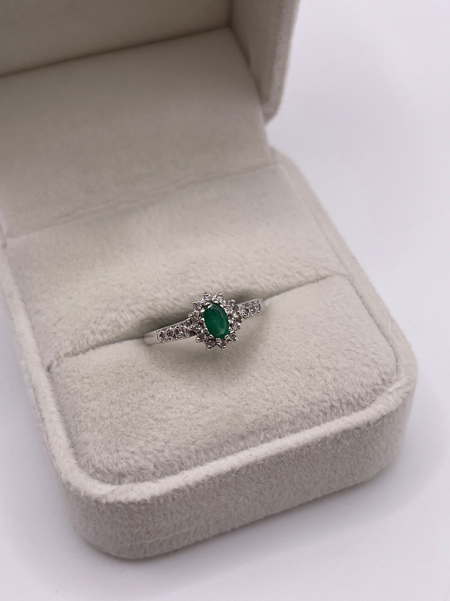 9ct white gold emerald and diamond ring