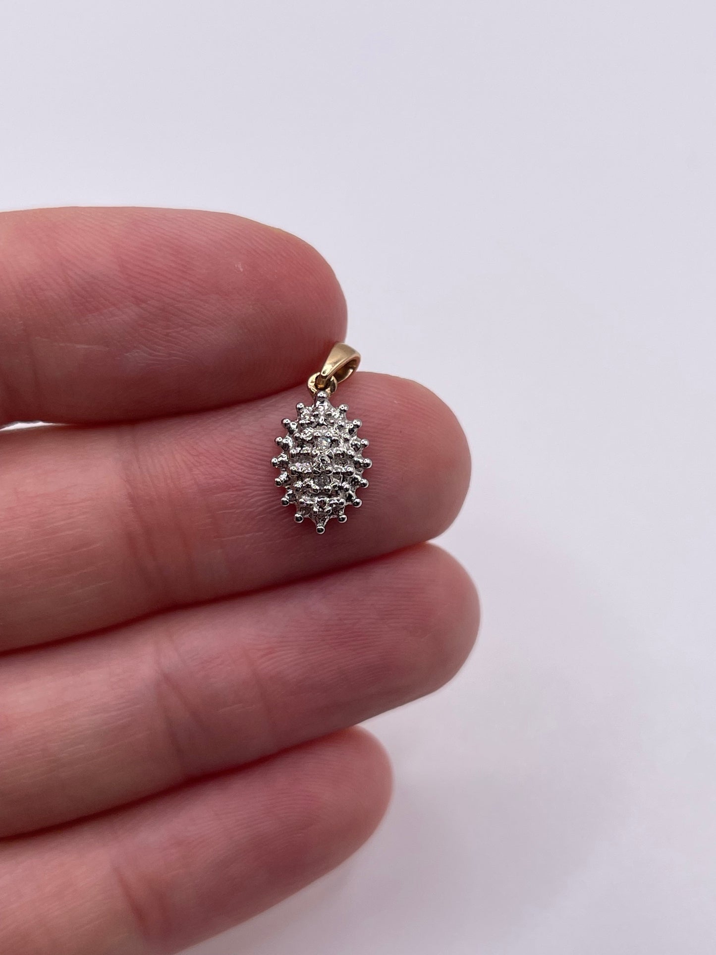9ct gold diamond cluster pendant