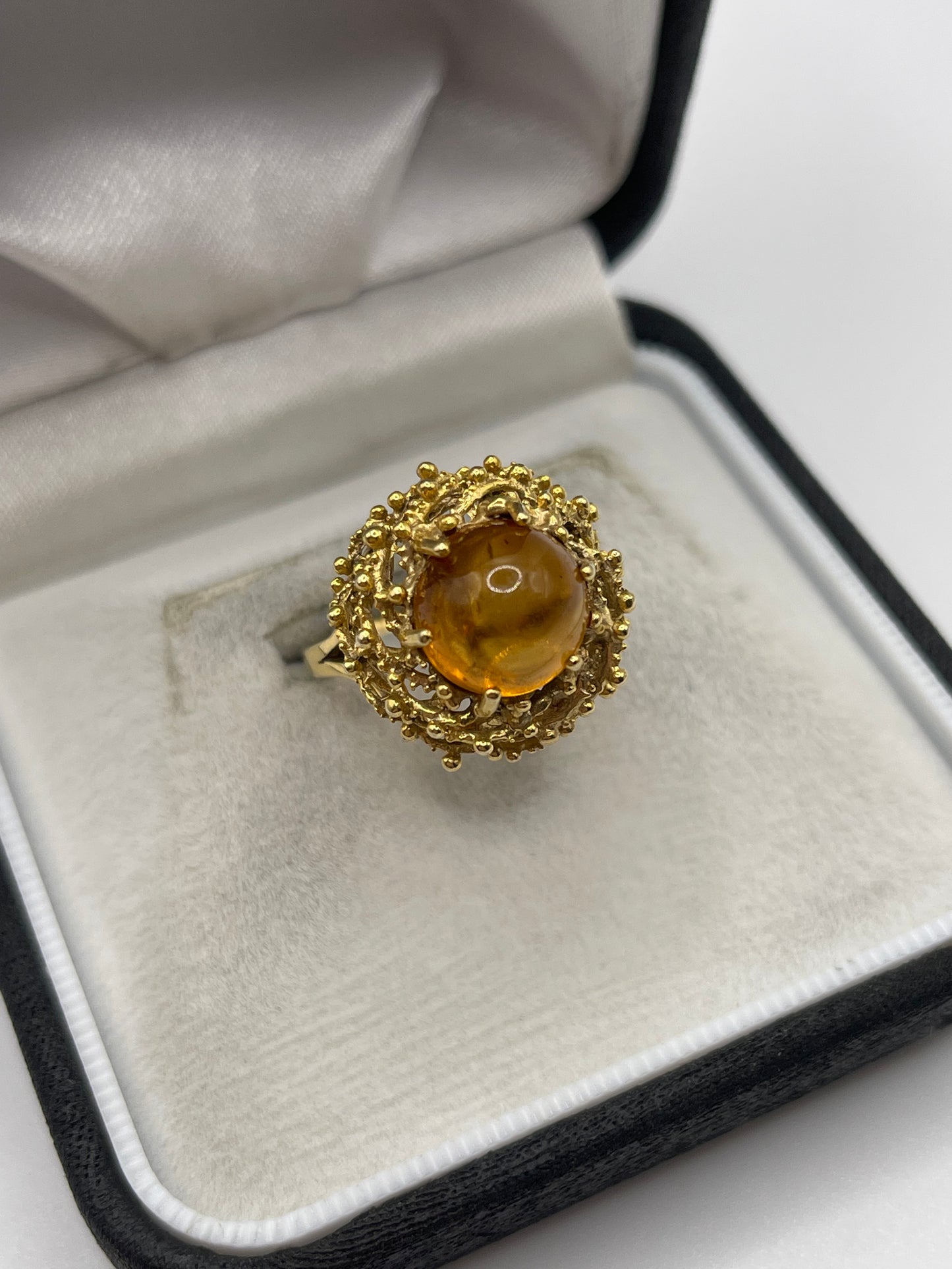 9ct gold amber ring
