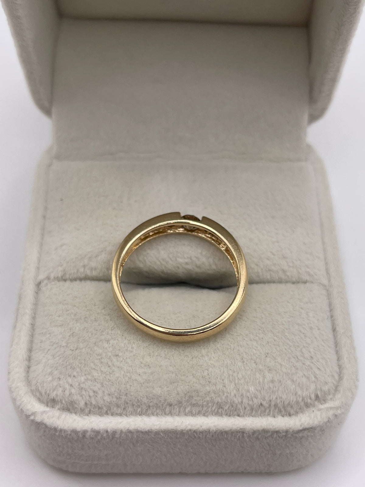 9ct gold diamond ring