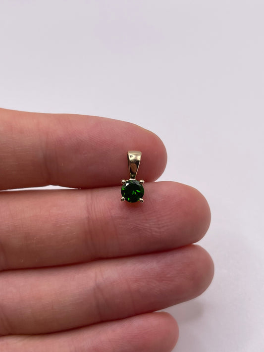 9ct gold diopside pendant