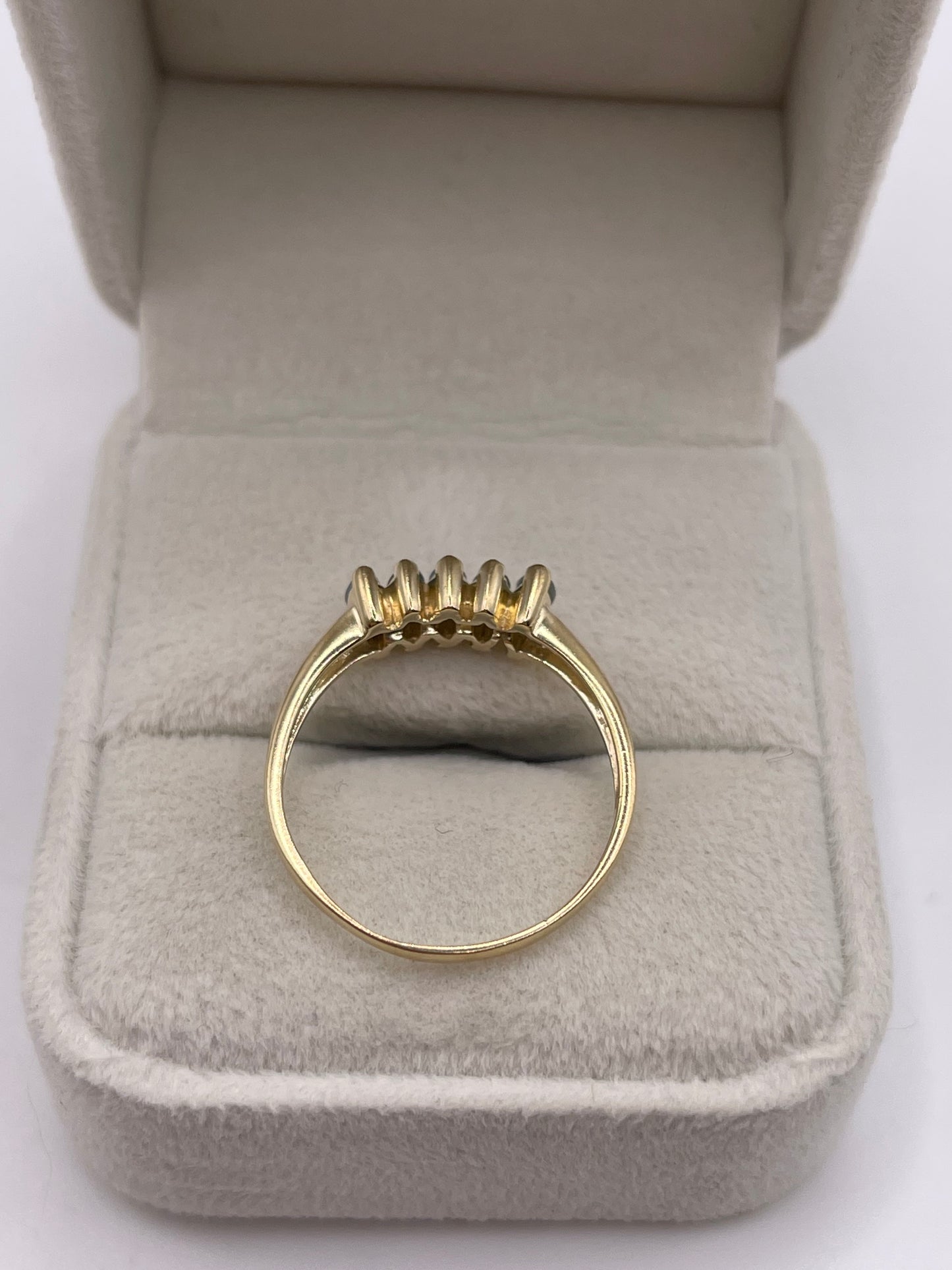 9ct gold alexandrite ring