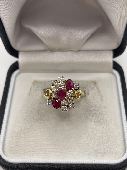 18ct gold ruby and diamond ring