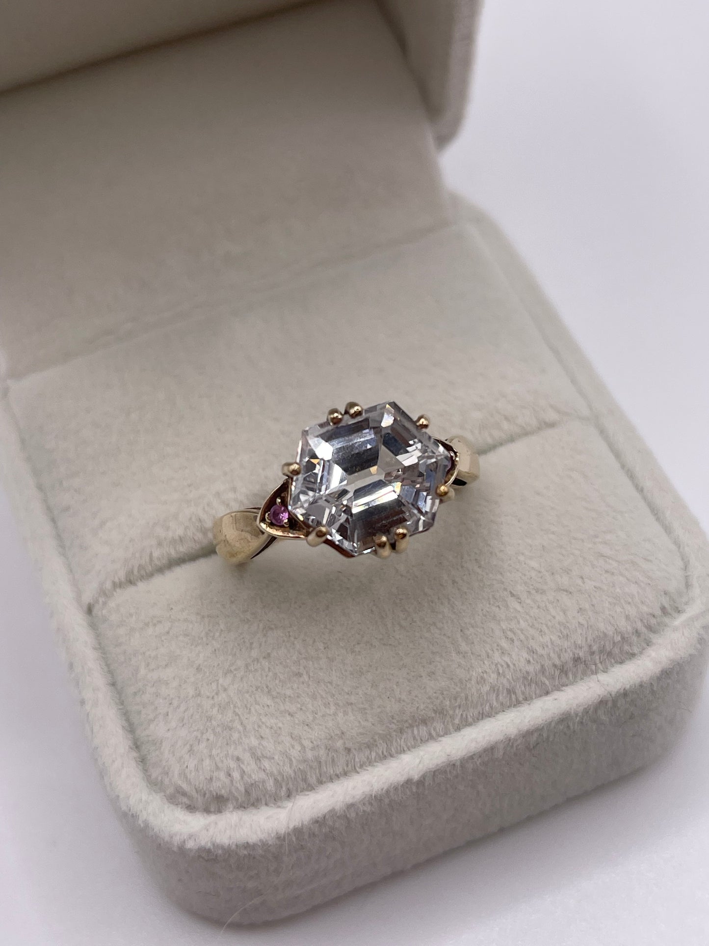 9ct gold zircon and pink sapphire ring
