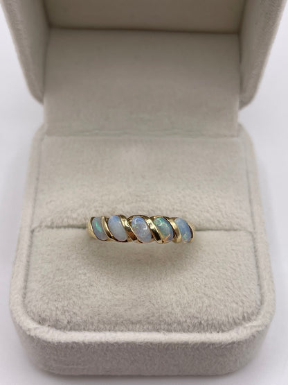 9ct gold opal ring