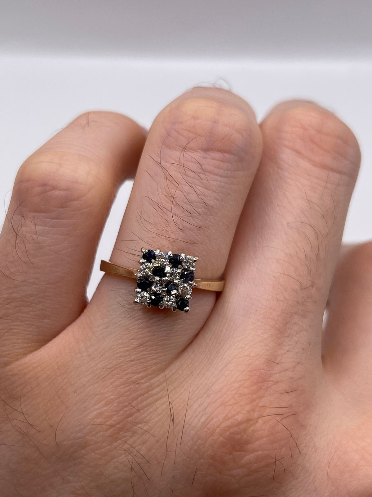 9ct gold sapphire and diamond ring
