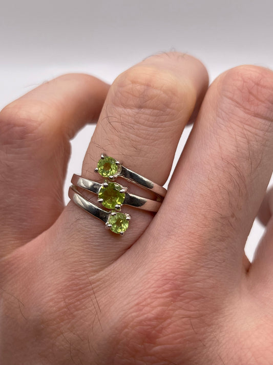 Silver peridot ring