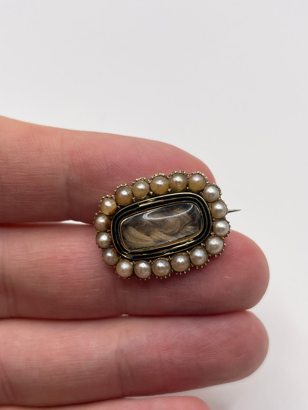 Antique 14ct gold pearl and enamel mourning brooch