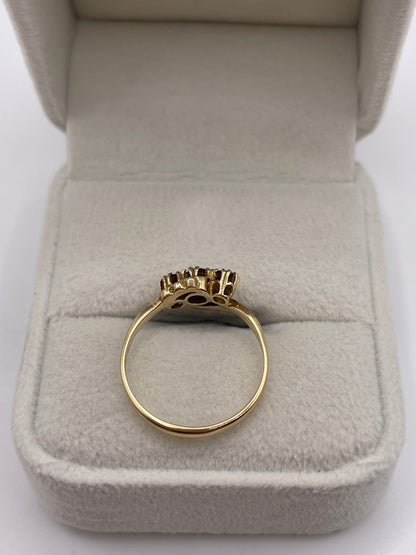 9ct gold garnet ring