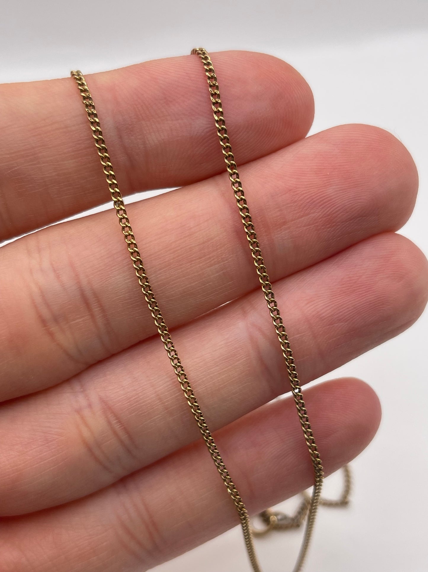 9ct gold chain 183