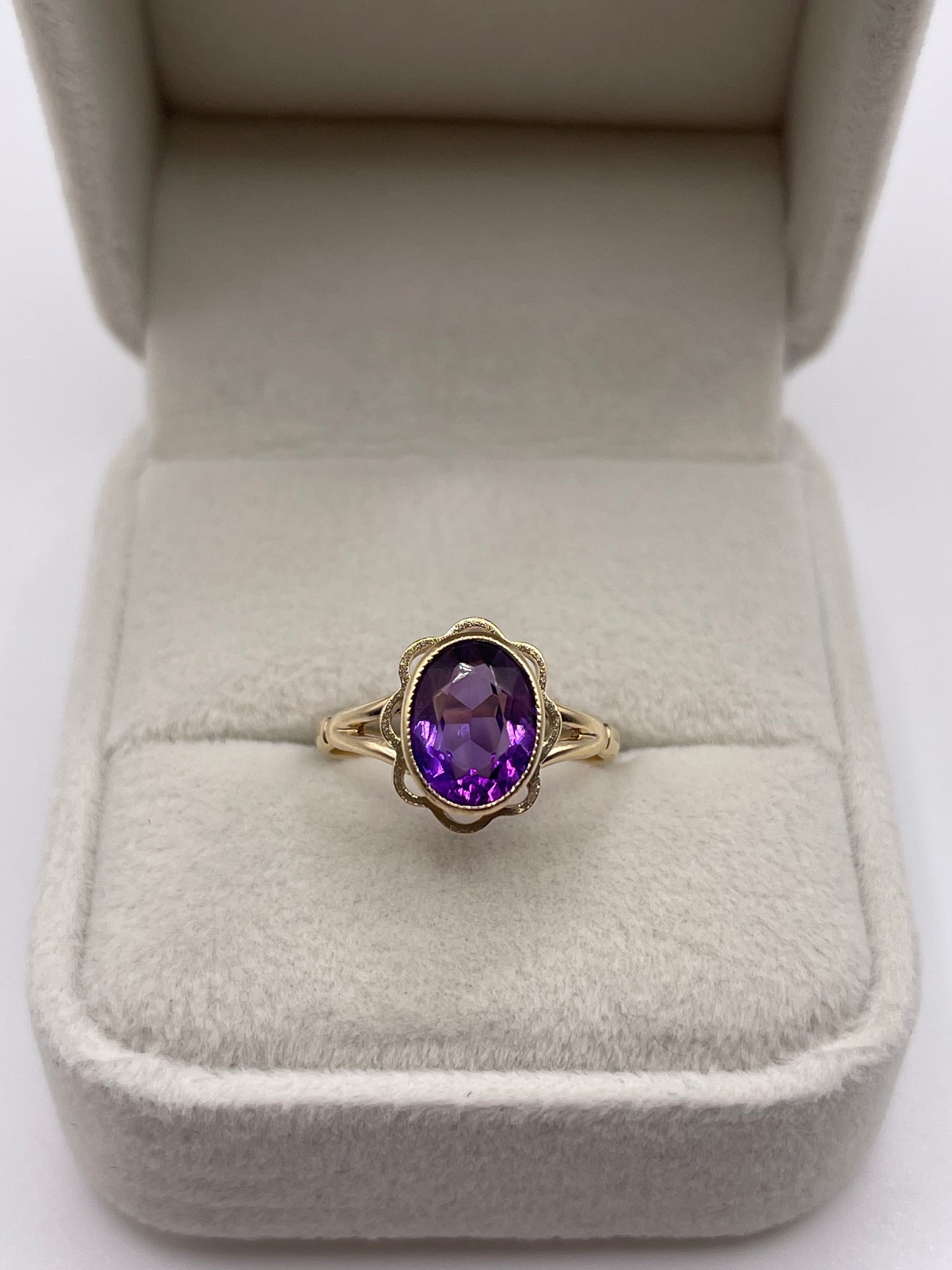 9ct gold amethyst ring