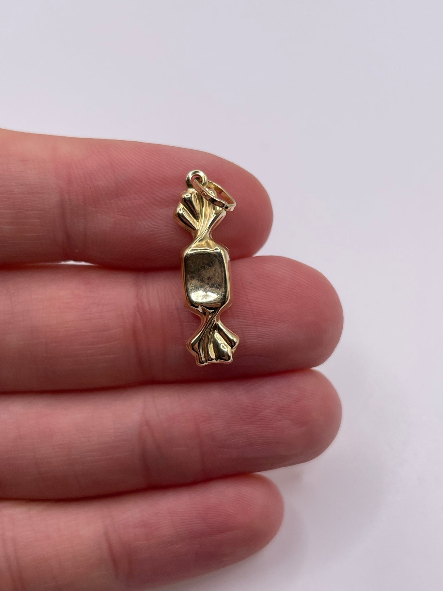 9ct gold sweet / candy charm