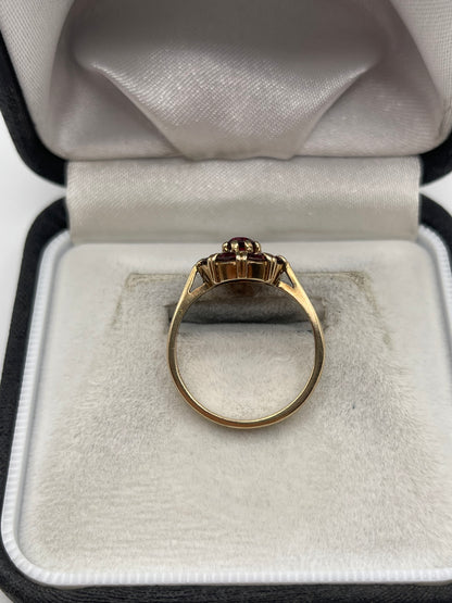 9ct gold garnet cluster ring