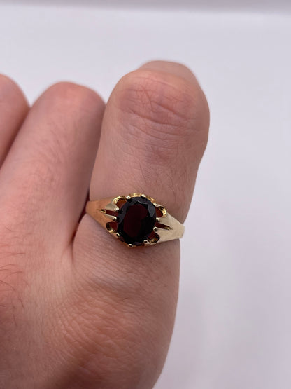 9ct gold garnet gypsy ring