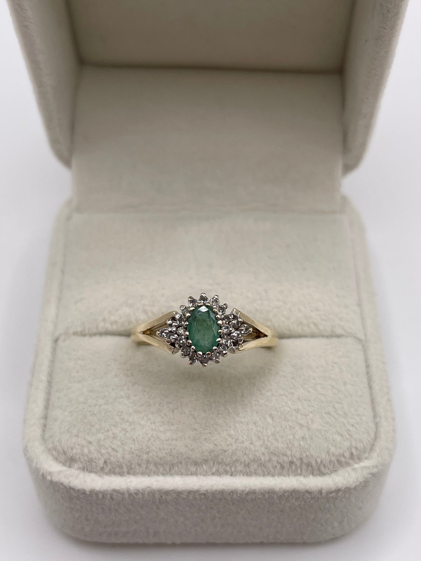 9ct gold emerald and diamond ring