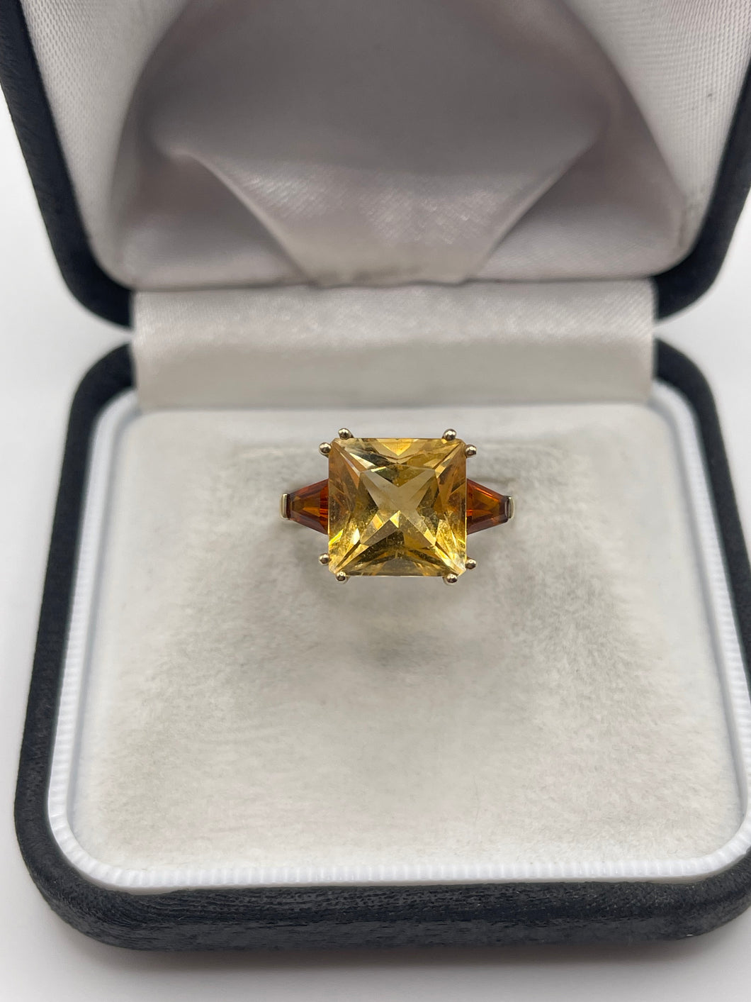 9ct gold citrine and garnet ring