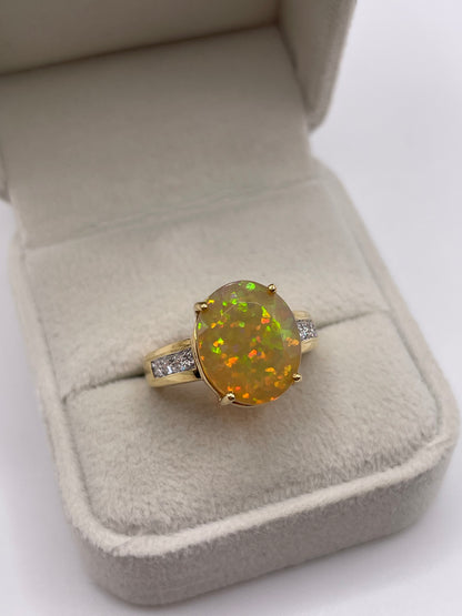 18ct gold opal and diamond ring