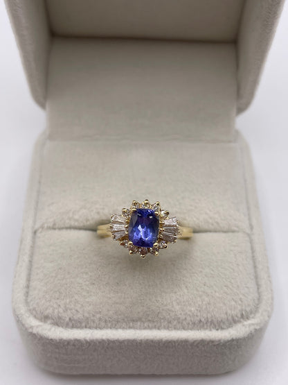 14ct gold tanzanite and diamond ring