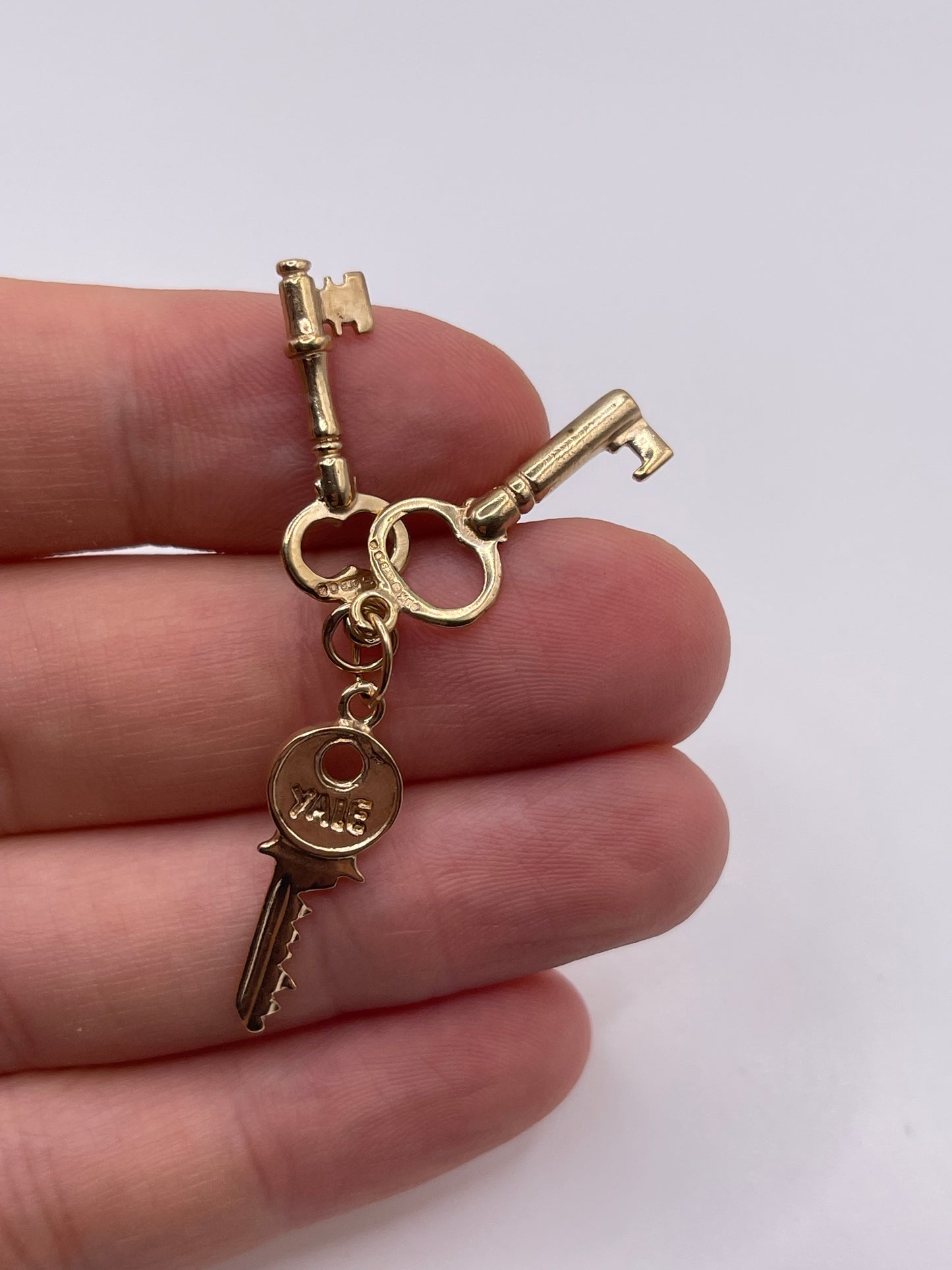 9ct gold keys charm