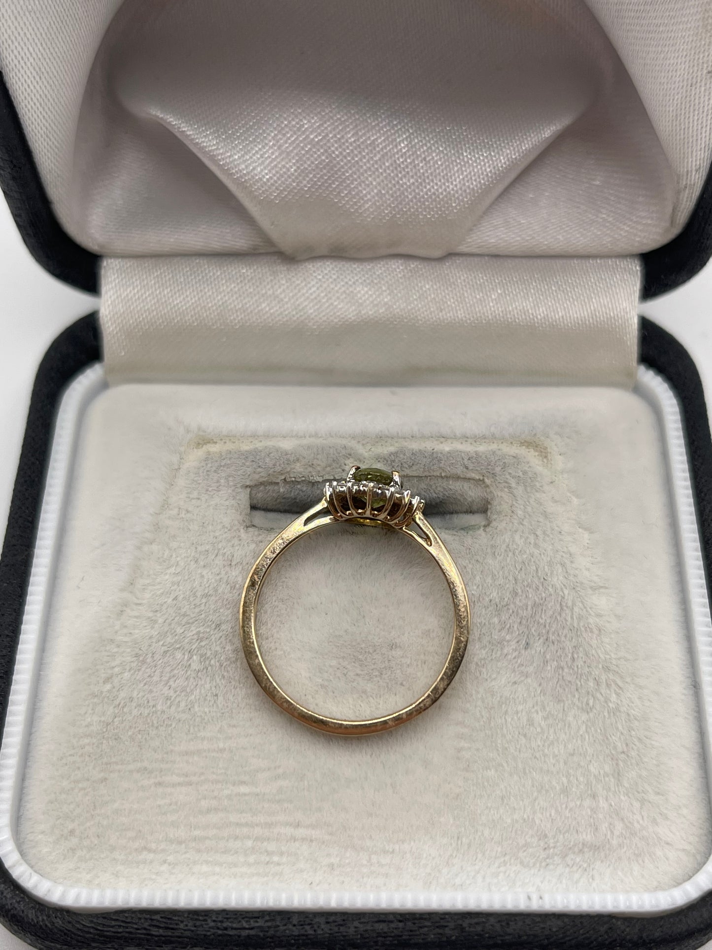 9ct gold sphene and diamond ring