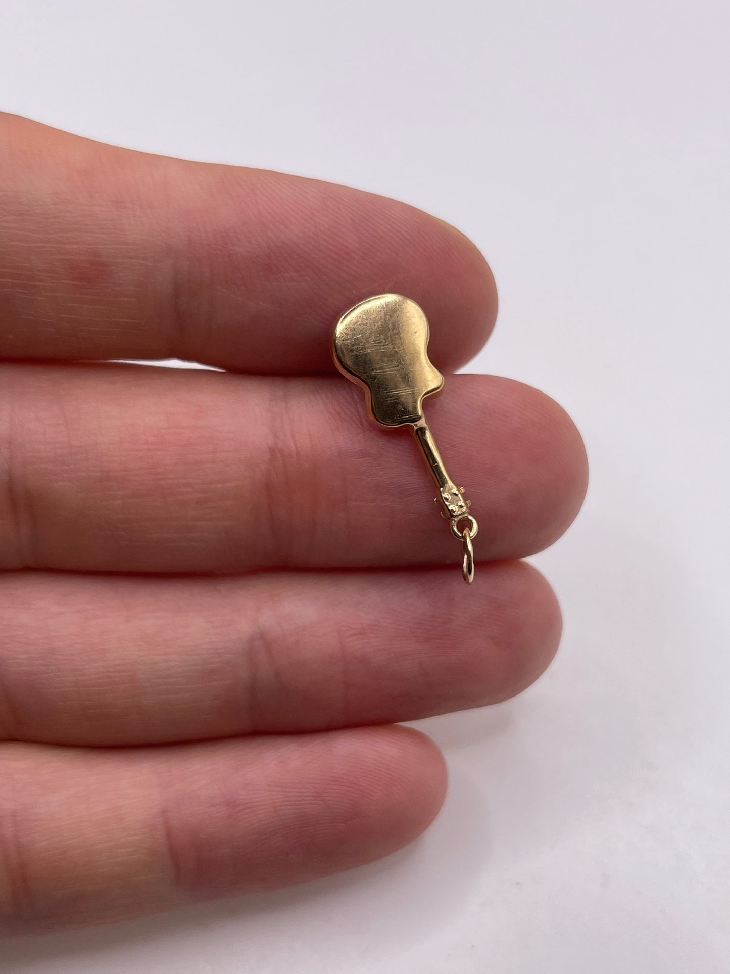 9ct gold guitar charm