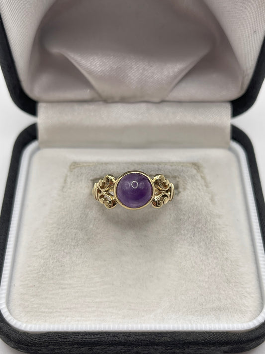 9ct gold cabochon amethyst ring