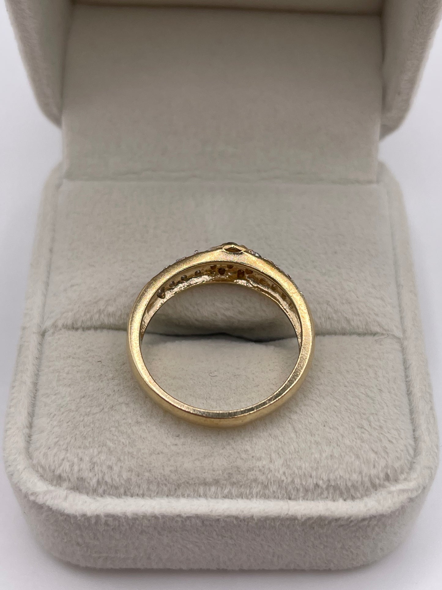9ct gold diamond cluster ring