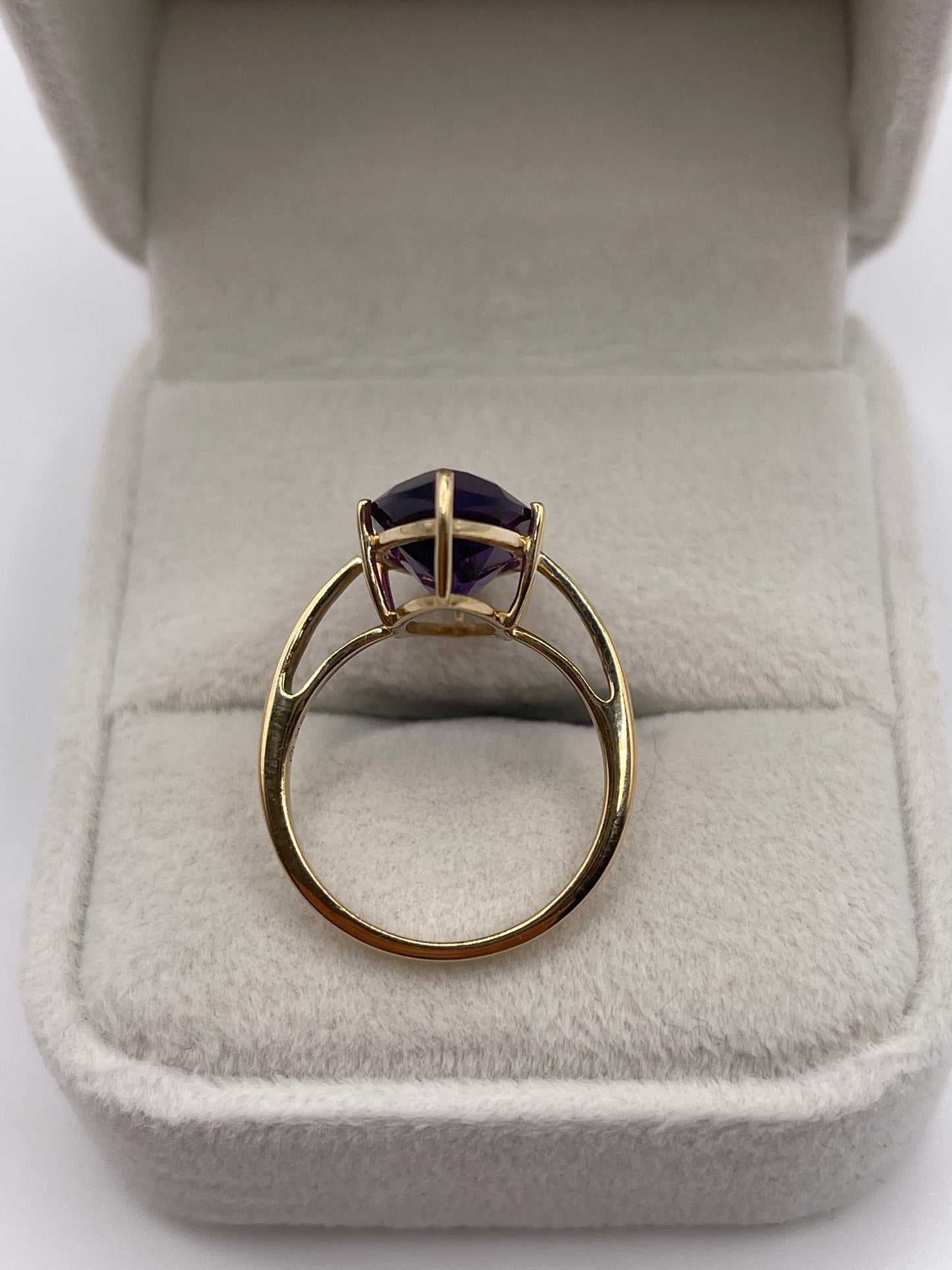9ct gold amethyst ring