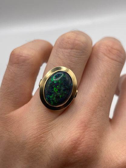 14ct gold opal ring