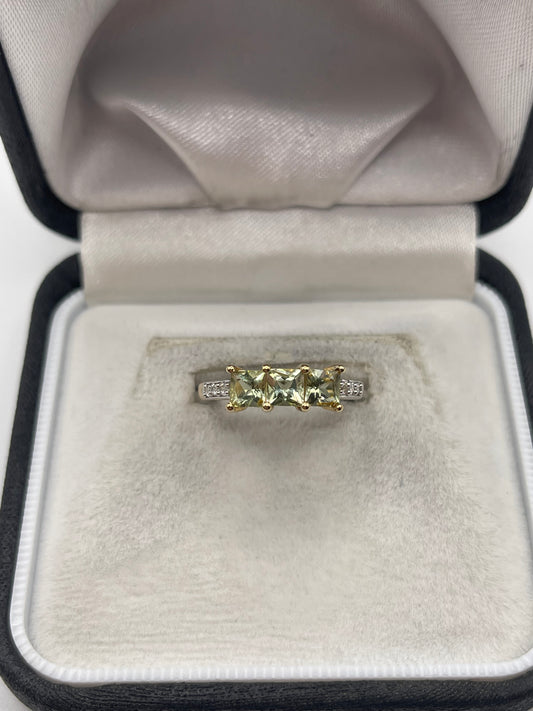 9ct gold quartz and zircon ring