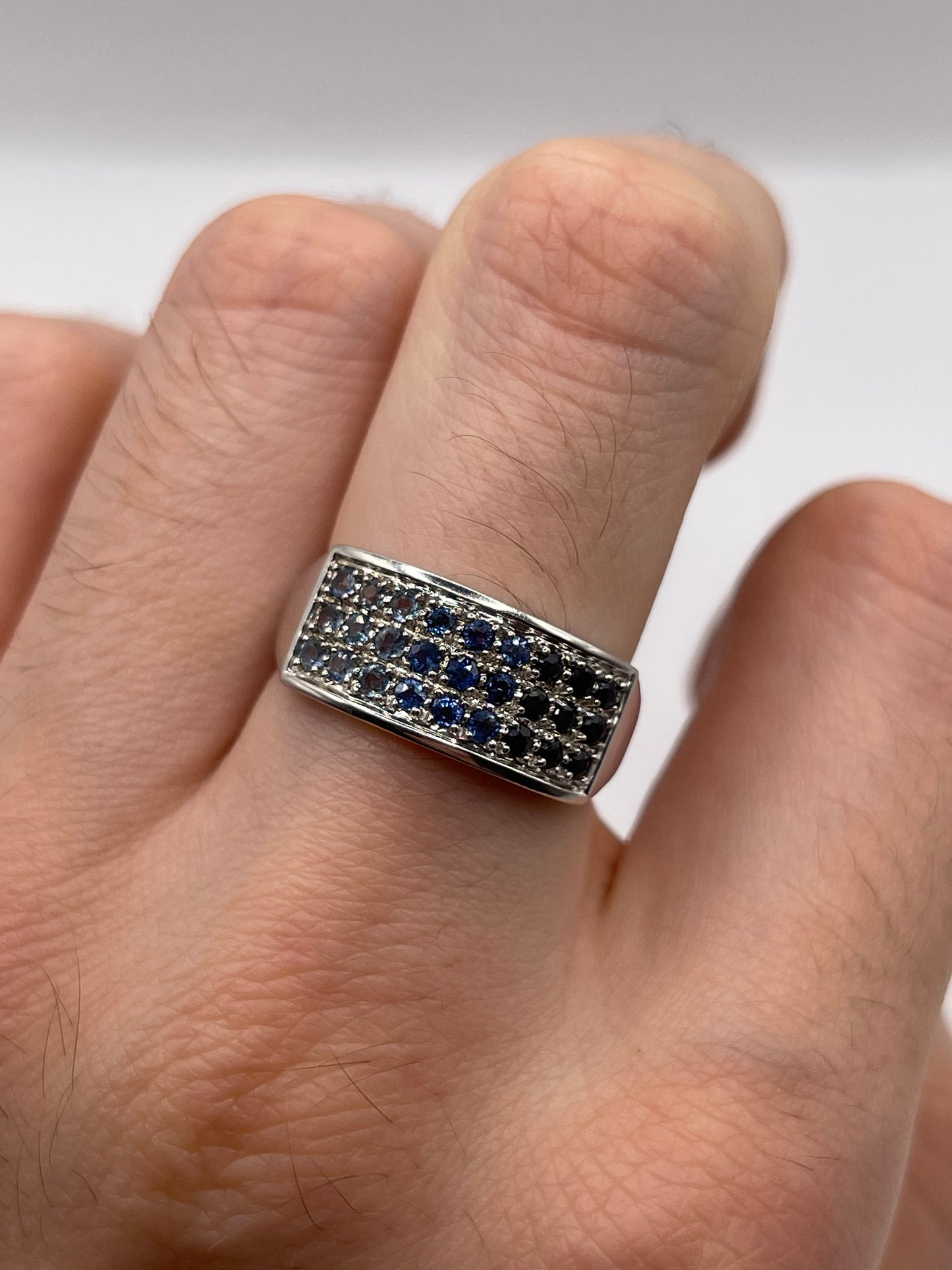 9ct white gold sapphire cluster ring