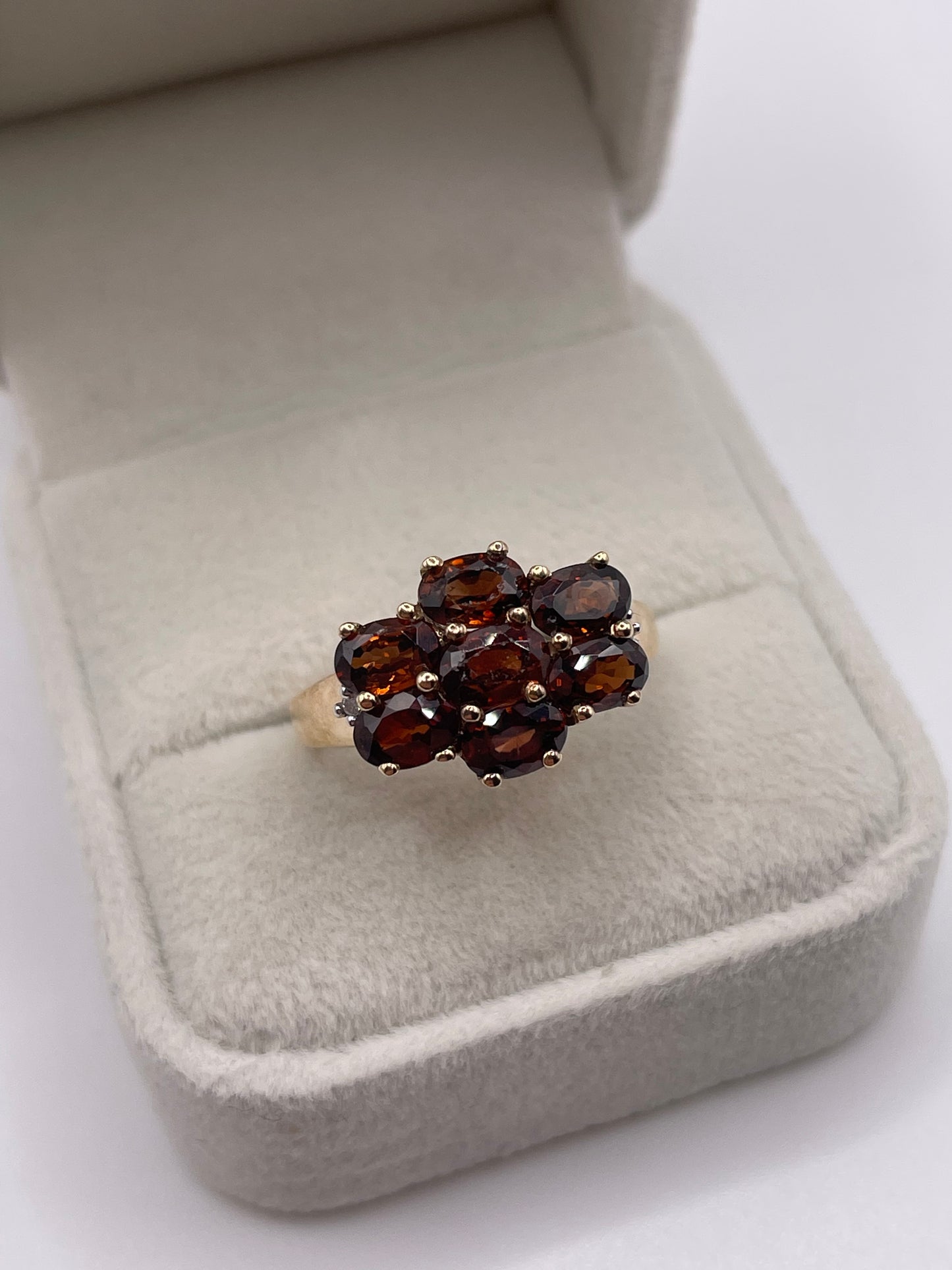 9ct gold spinel and diamond ring