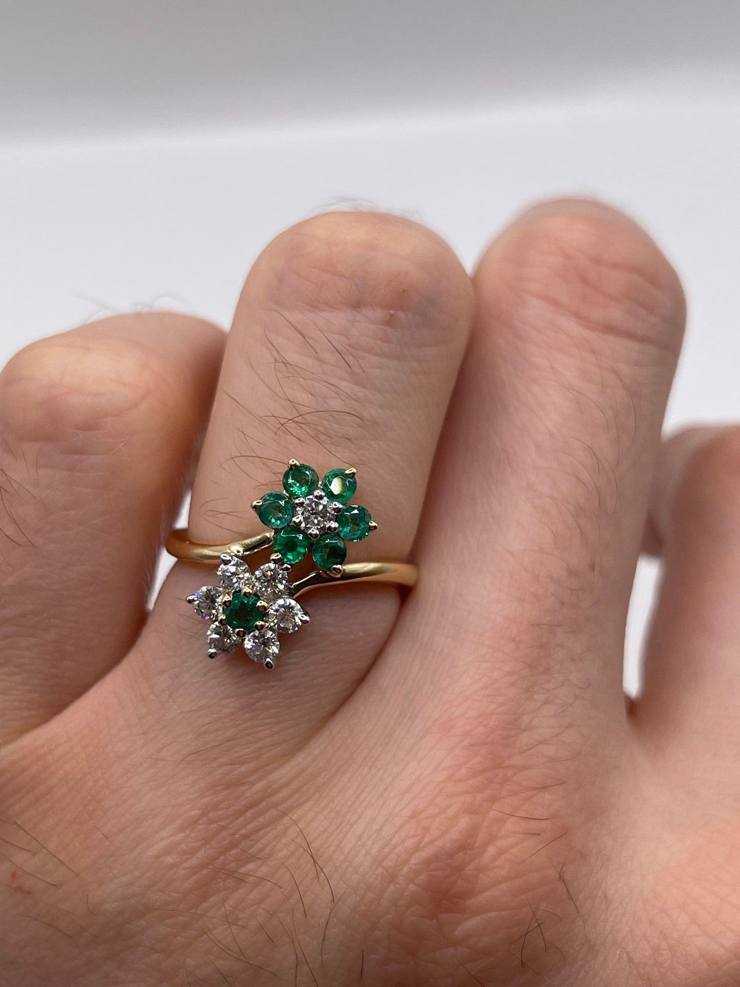 14ct gold emerald and diamond ring